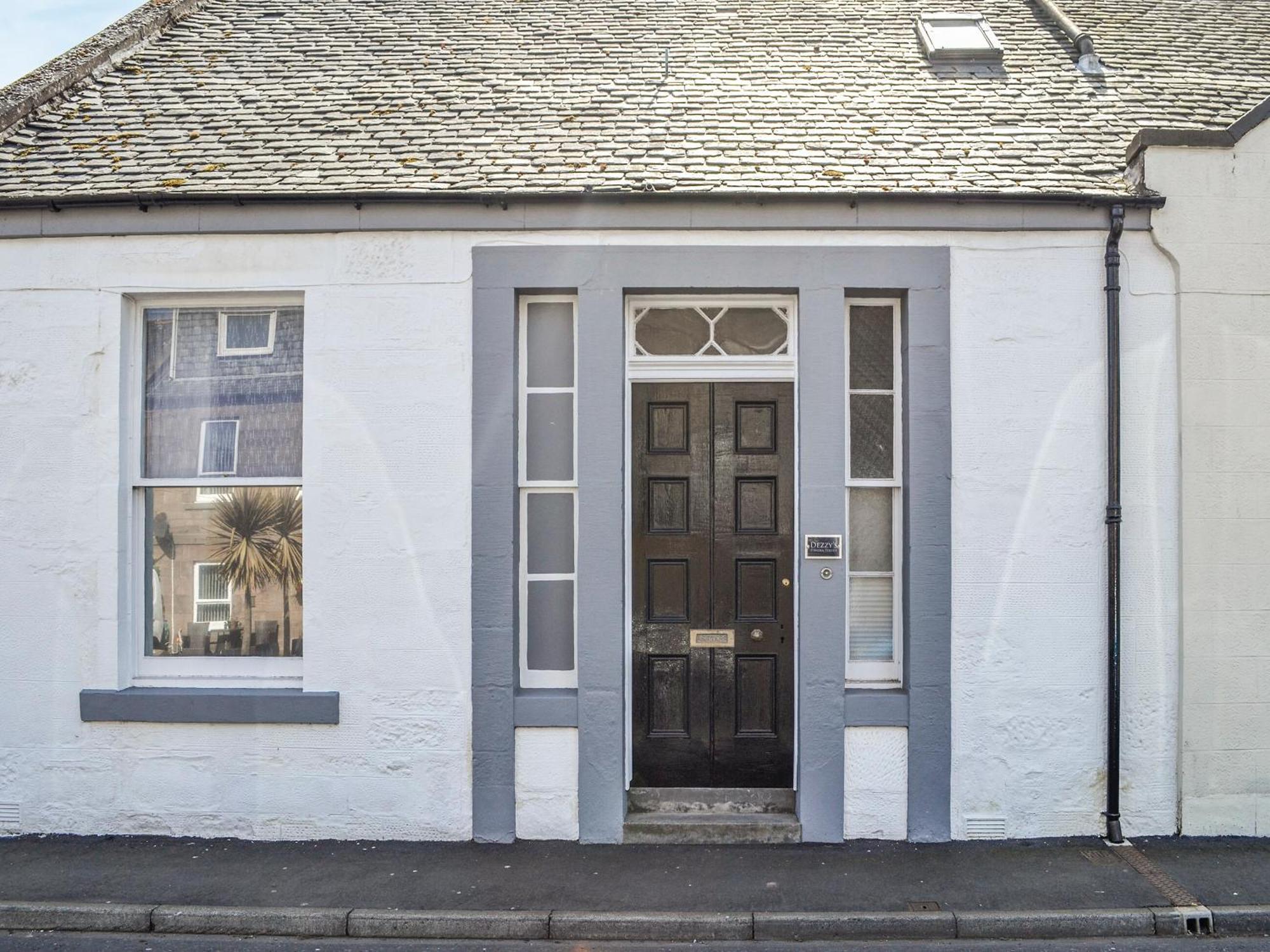 Villa Dezzys Montrose Exterior foto